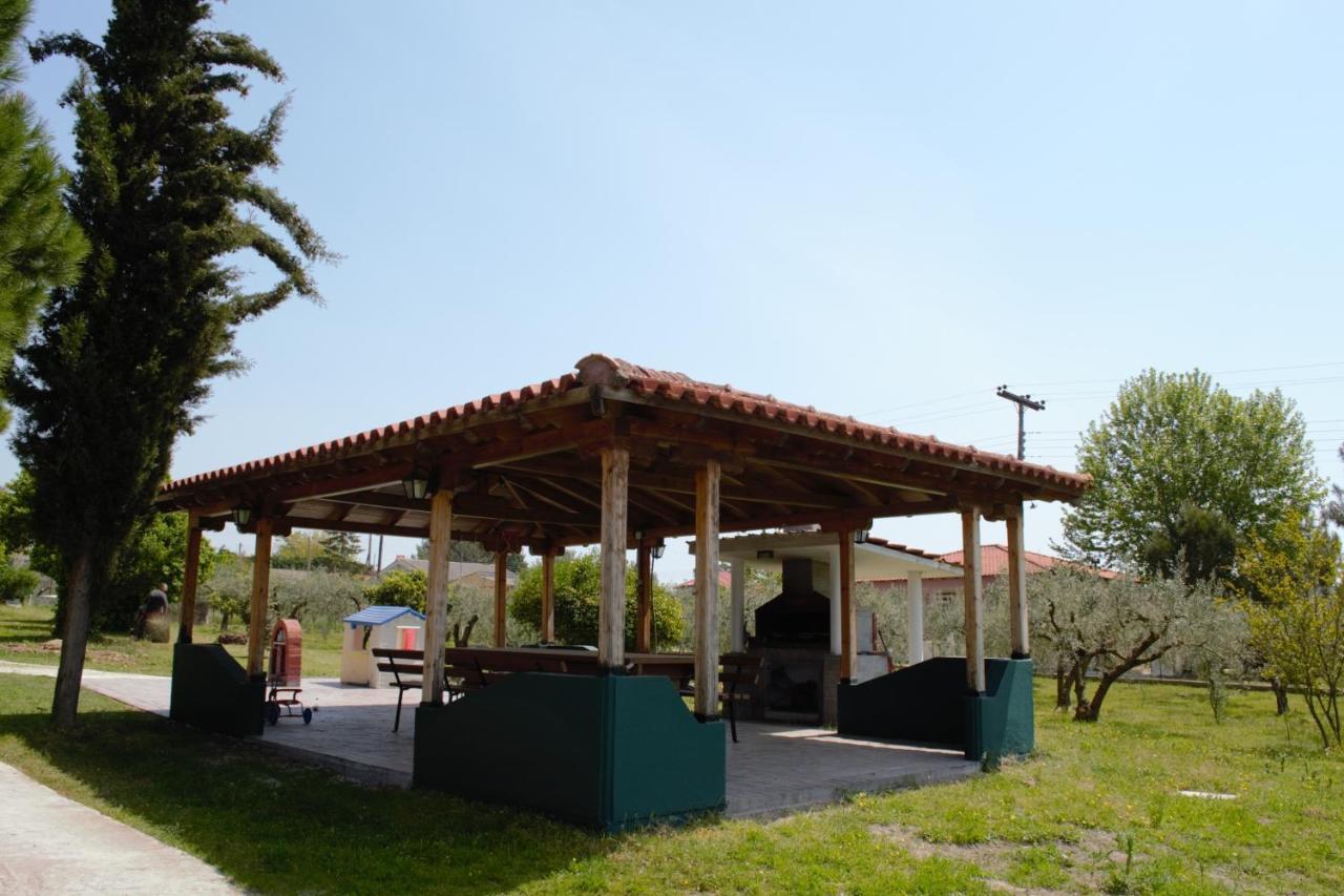Olivemare Holidays Nea Irakleia Extérieur photo