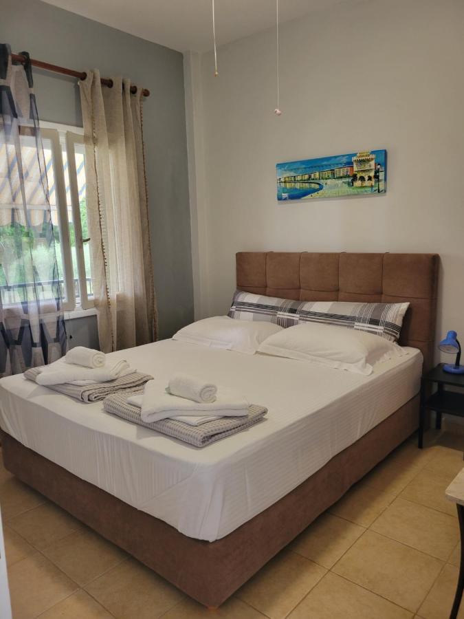 Olivemare Holidays Nea Irakleia Extérieur photo