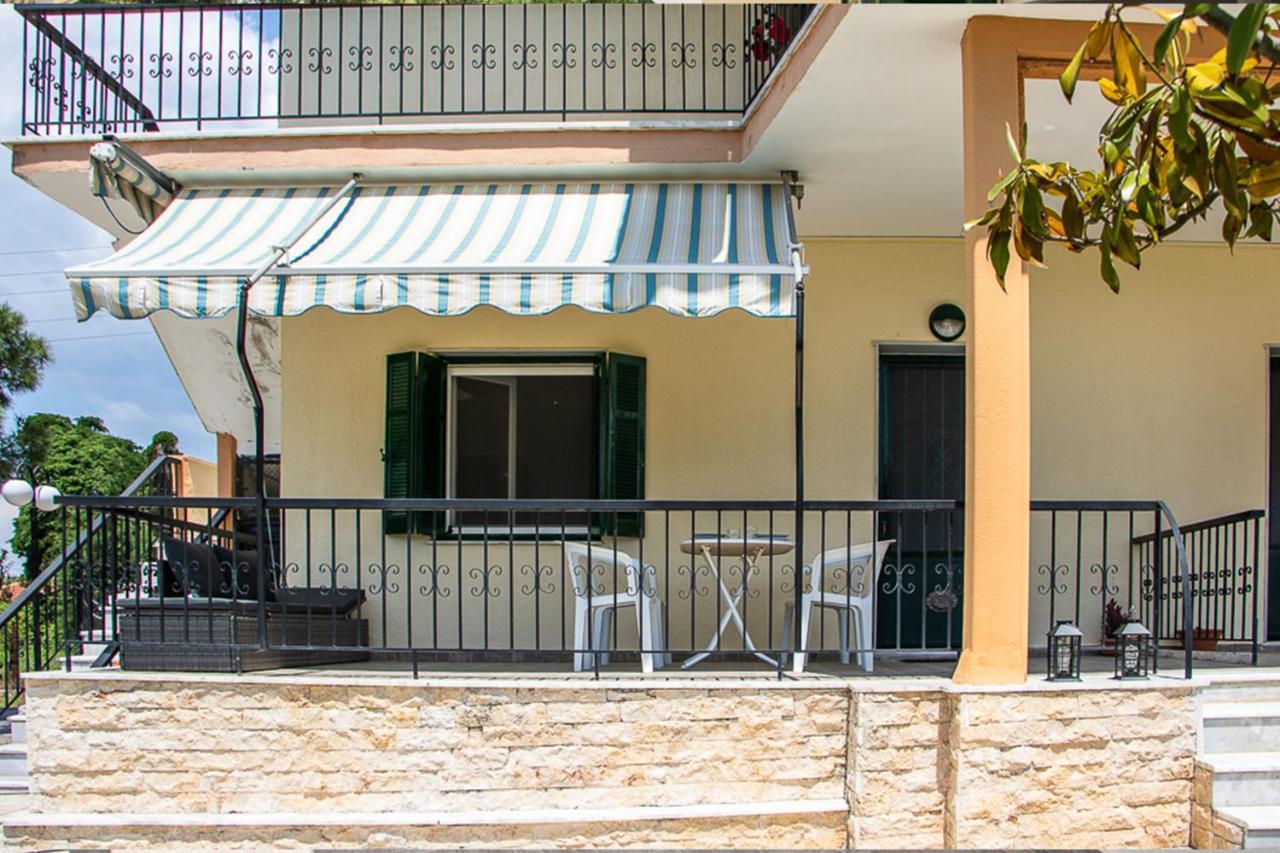 Olivemare Holidays Nea Irakleia Extérieur photo